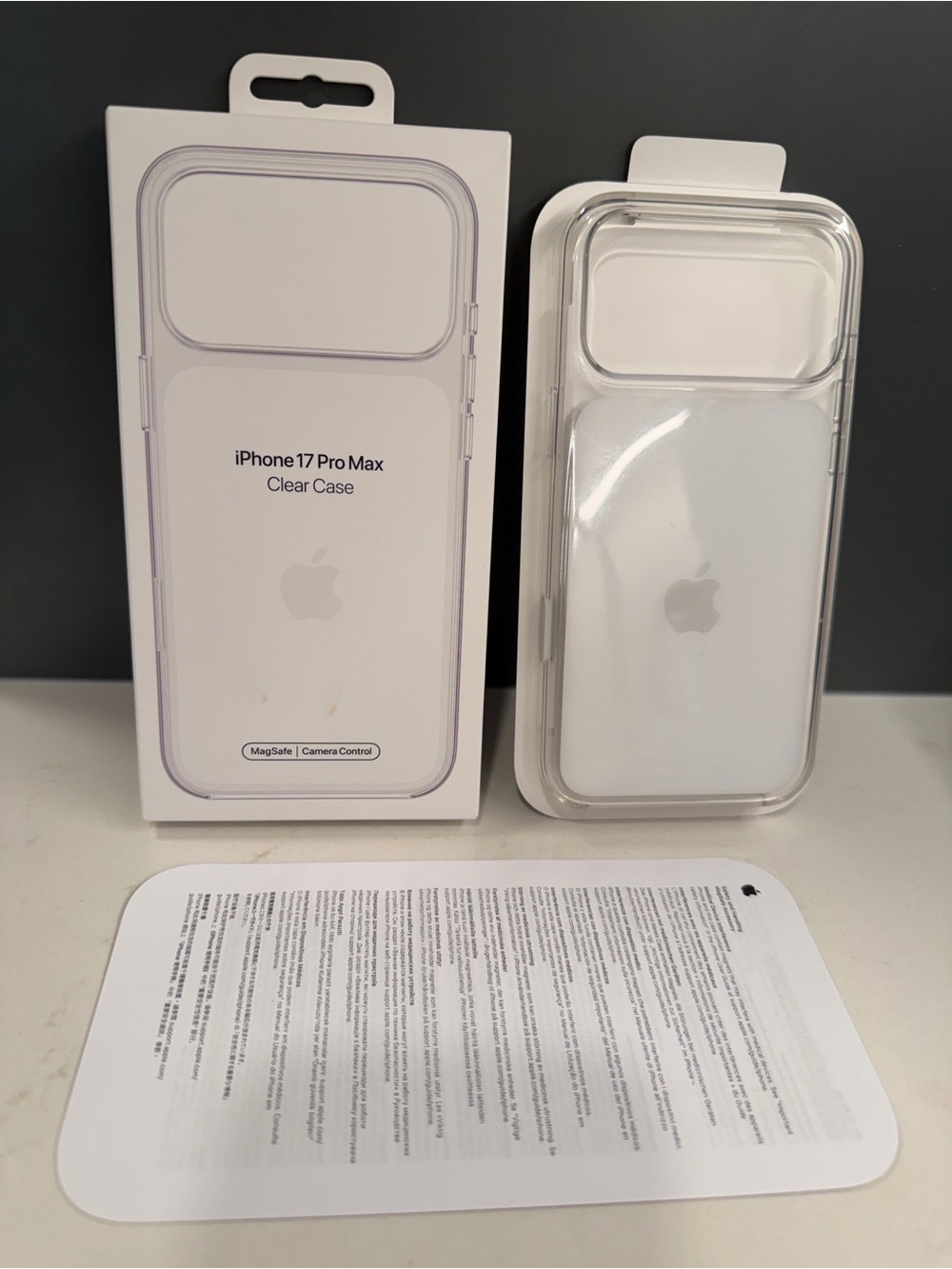 Apple iPhone 17 Pro Max Clear Case - Transparent Magsafe